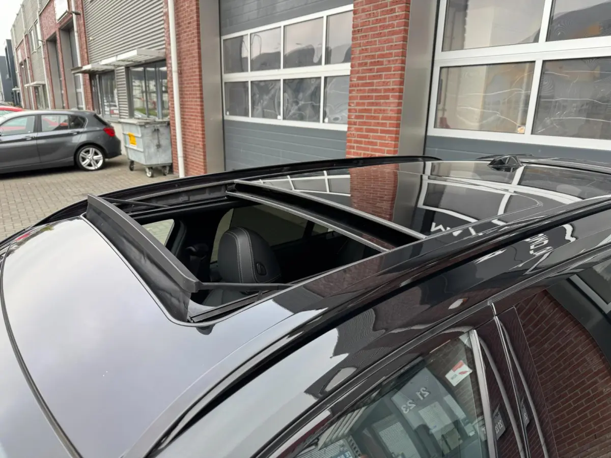 M340i LCI xDrive ACC Pano Leder Camera Trekhaak H/K HUD