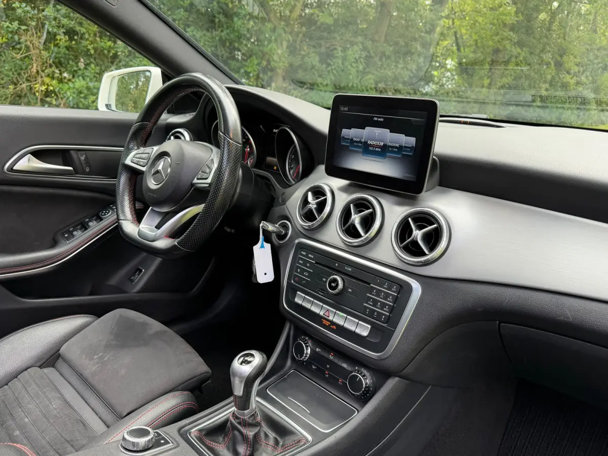 180 AMG Night Edition Plus | Panoramadak + Navi Nu € 10.975,-!!!