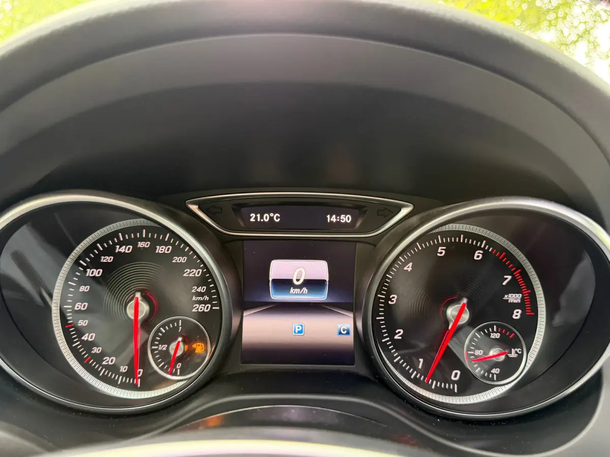 180 AMG Night Edition Plus | Panoramadak + Navi Nu € 10.975,-!!!