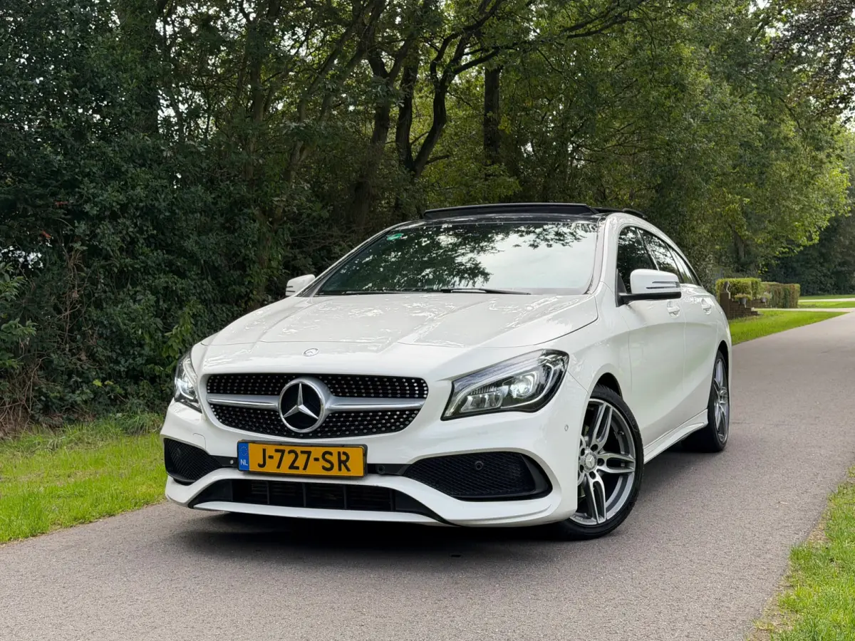 180 AMG Night Edition Plus | Panoramadak + Navi Nu € 10.975,-!!!