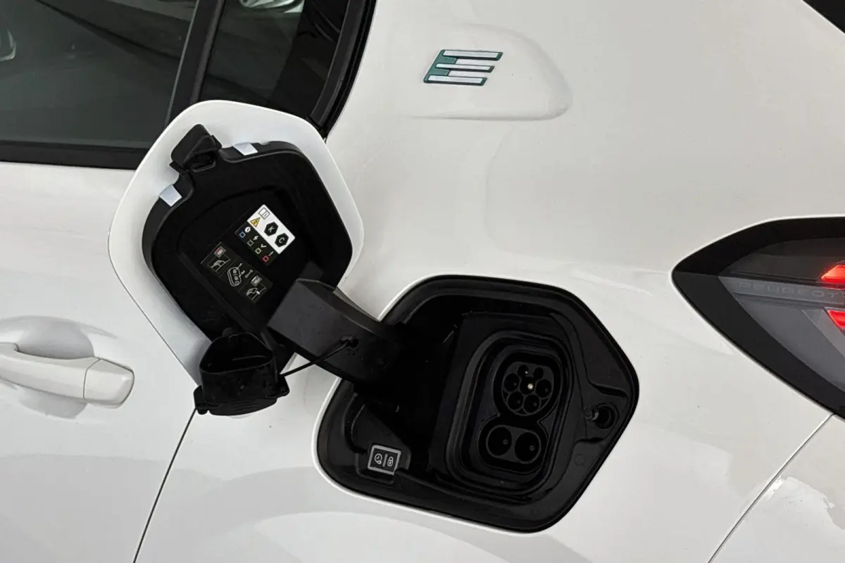 EV Active 50 kWh Navigatie Climate Control Apple CarPlay SOH 100%