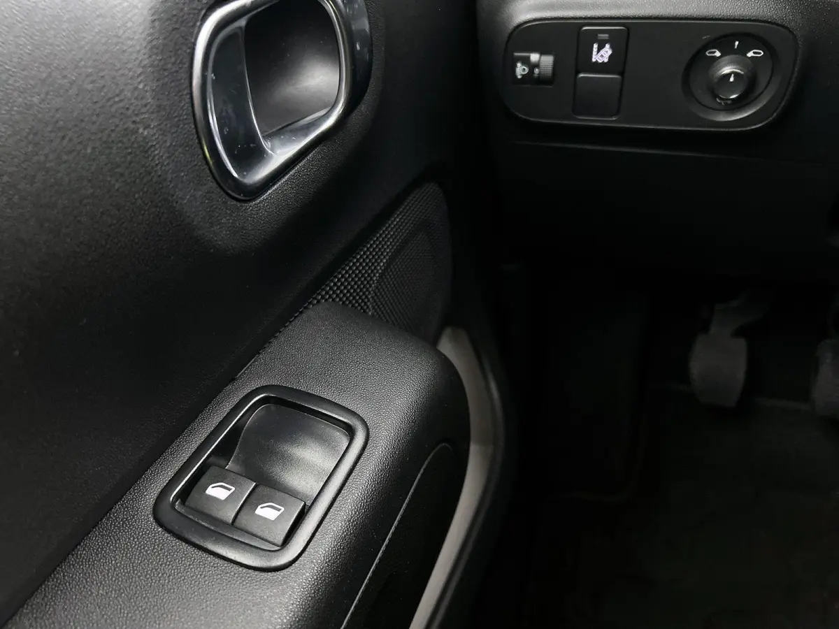 1.2 S&S Feel Edition | Climate Control | Apple Carplay/Android Auto | Parkeersensoren Achter | Cruise Control |