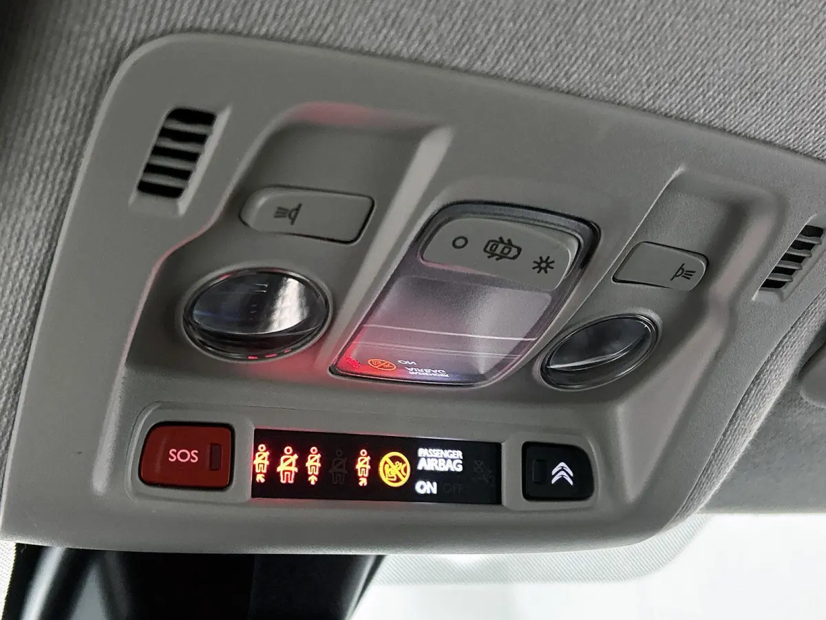 1.2 S&S Feel Edition | Climate Control | Apple Carplay/Android Auto | Parkeersensoren Achter | Cruise Control |