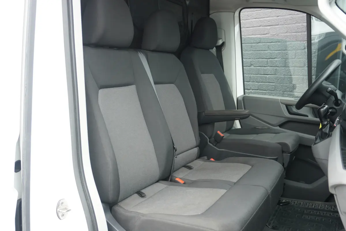 2.0 TDI L3H3 177PK Automaat 3.500KG EURO 6 - Airco - Navi - Cruise - €18.900,- Excl.