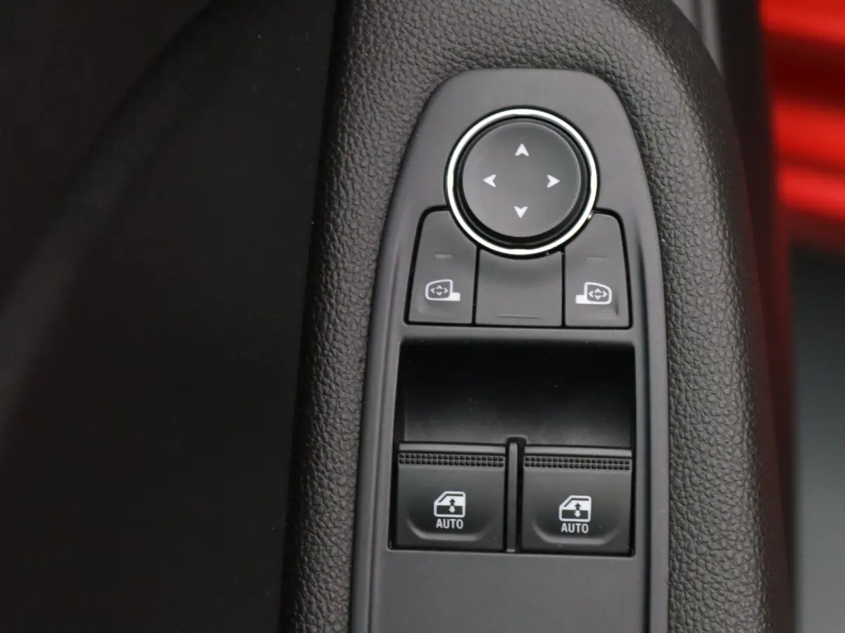 90pk TCe Zen Apple Carplay/Android Auto | Airco