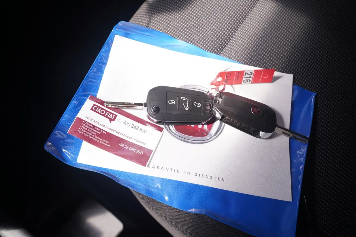1.5 BlueHDi 102 pk L1 Navi, Camera, Airco Apple Carplay, Cruise Control, NAP, PDC achter, 2-Zits