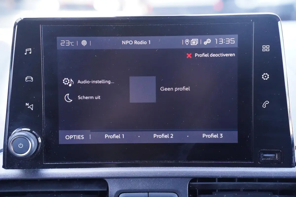 1.5 BlueHDi 102 pk L1 Navi, Camera, Airco Apple Carplay, Cruise Control, NAP, PDC achter, 2-Zits