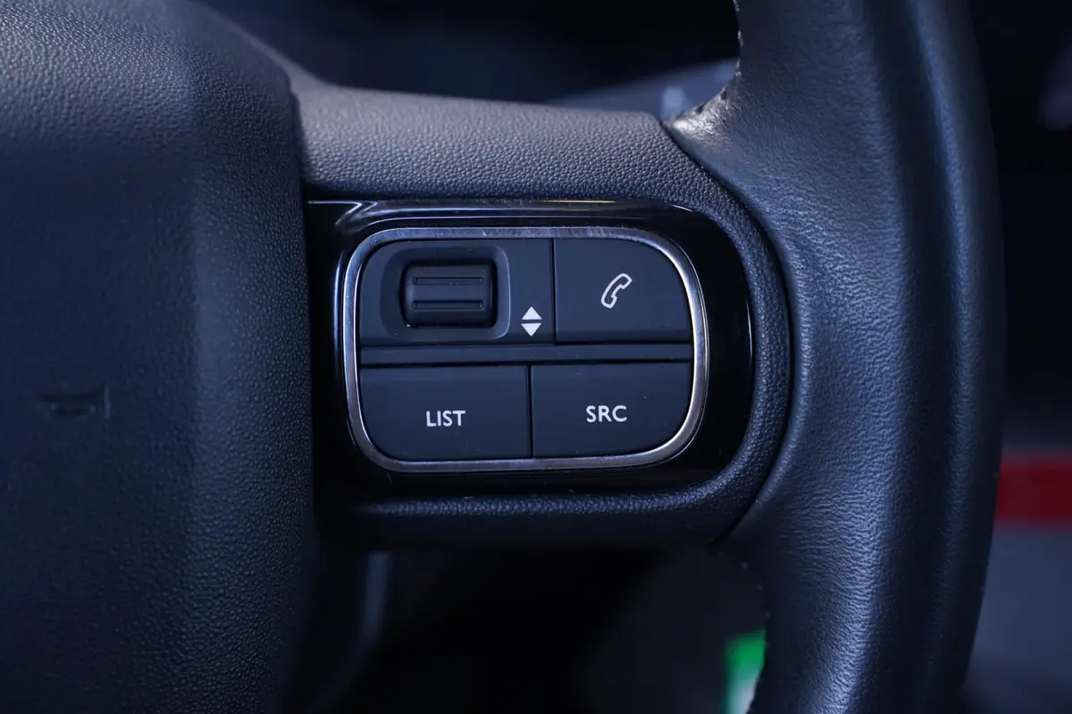 1.5 BlueHDi 102 pk L1 Navi, Camera, Airco Apple Carplay, Cruise Control, NAP, PDC achter, 2-Zits