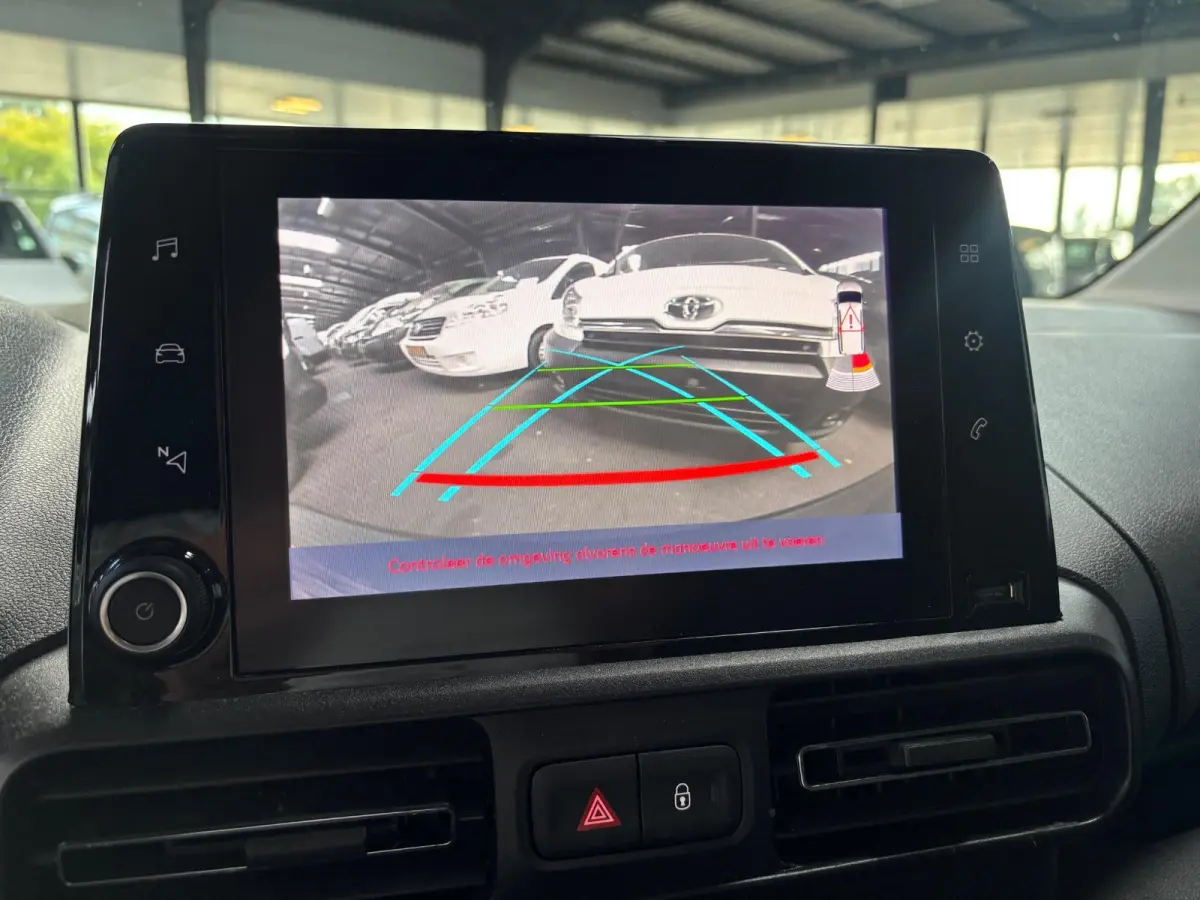 1.5 BlueHDi 102 pk L1 Navi, Camera, Airco Apple Carplay, Cruise Control, NAP, PDC achter, 2-Zits