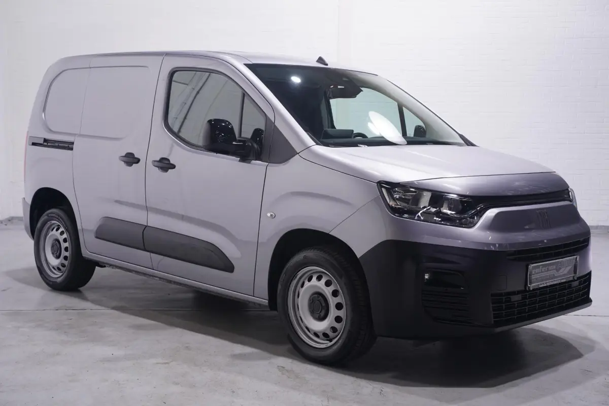 1.5 BlueHDi 102 pk L1 Navi, Camera, Airco Apple Carplay, Cruise Control, NAP, PDC achter, 2-Zits