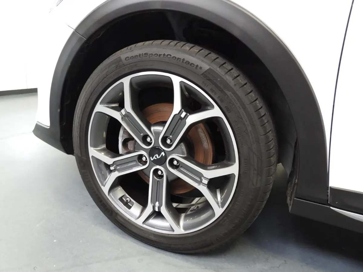1.6 GDi PHEV Plug-In DynamicLine NAVI/CAMERA/LED/18"LMV!