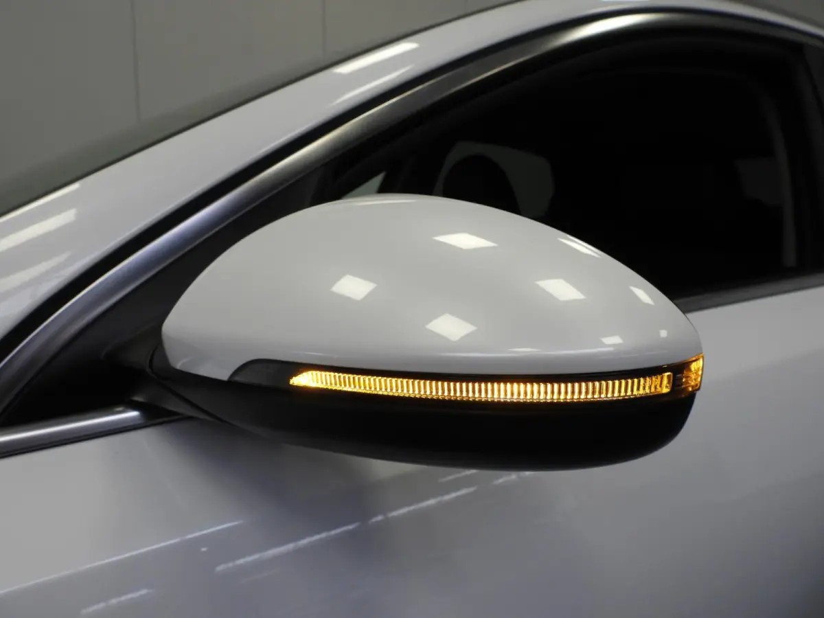1.6 GDi PHEV Plug-In DynamicLine NAVI/CAMERA/LED/18"LMV!