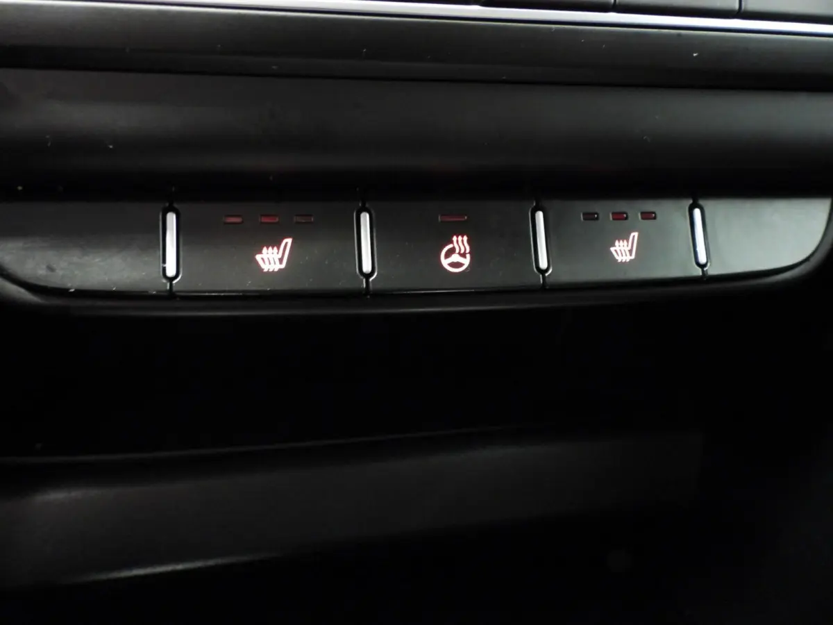 1.6 GDi PHEV Plug-In DynamicLine NAVI/CAMERA/LED/18"LMV!
