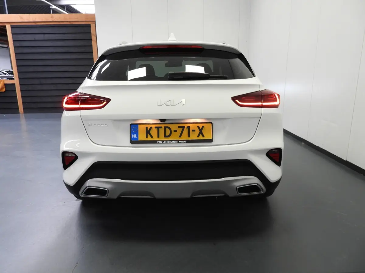 1.6 GDi PHEV Plug-In DynamicLine NAVI/CAMERA/LED/18"LMV!