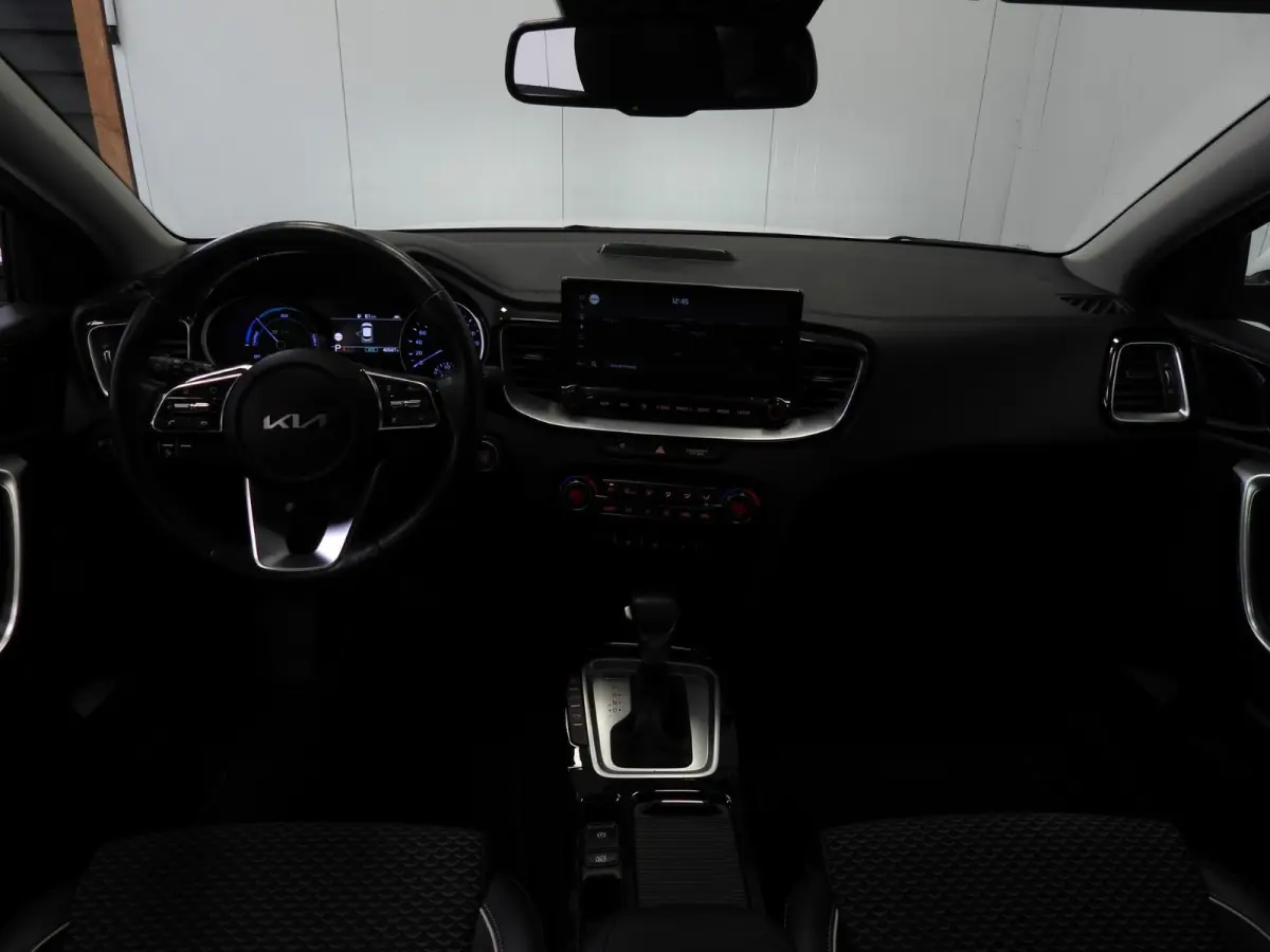 1.6 GDi PHEV Plug-In DynamicLine NAVI/CAMERA/LED/18"LMV!
