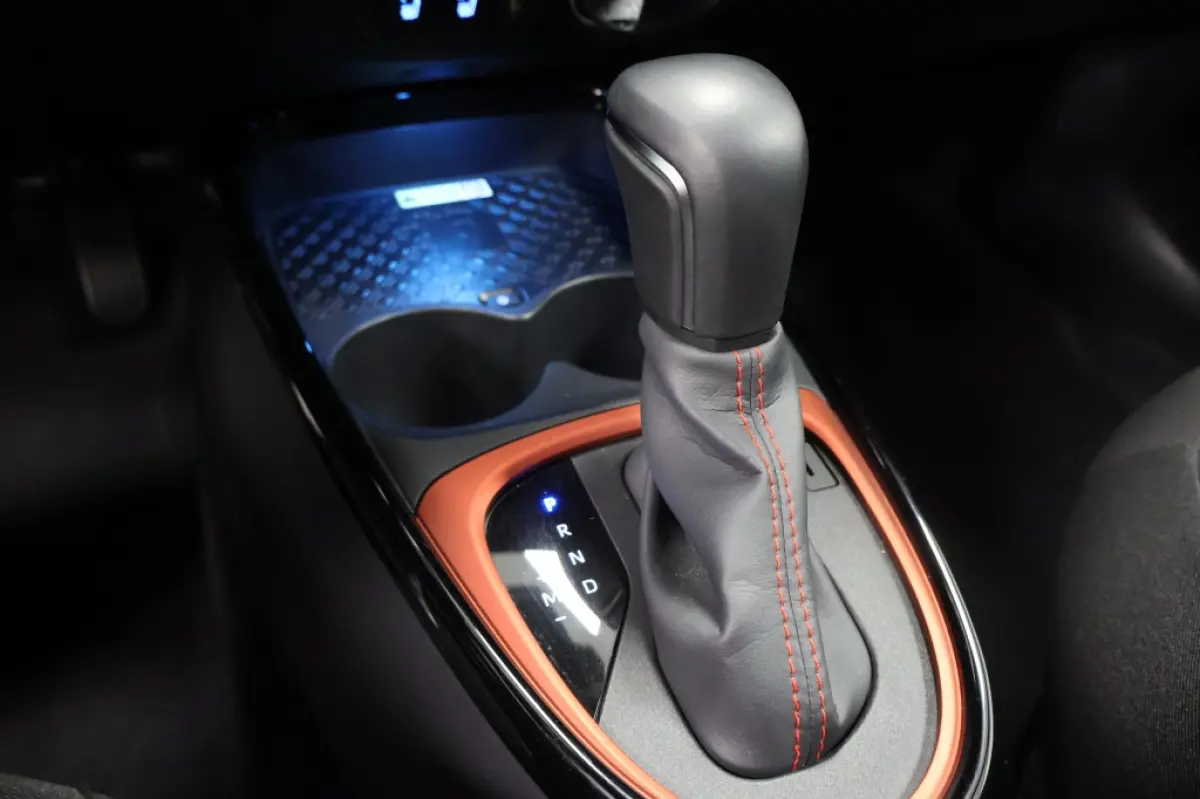 1.0 VVT-i AUT Premium | Open Dak | Cabrio