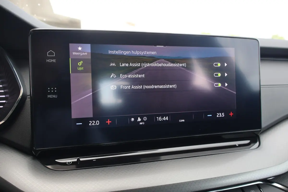 1.0 TSI 110pk Ambition | PDC | Navigatie | Carplay | Cruise Control
