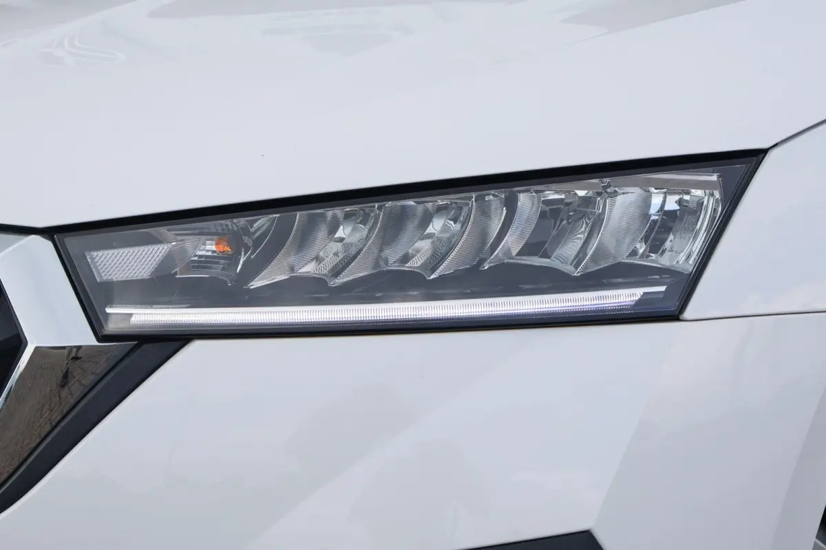 1.0 TSI 110pk Ambition | PDC | Navigatie | Carplay | Cruise Control