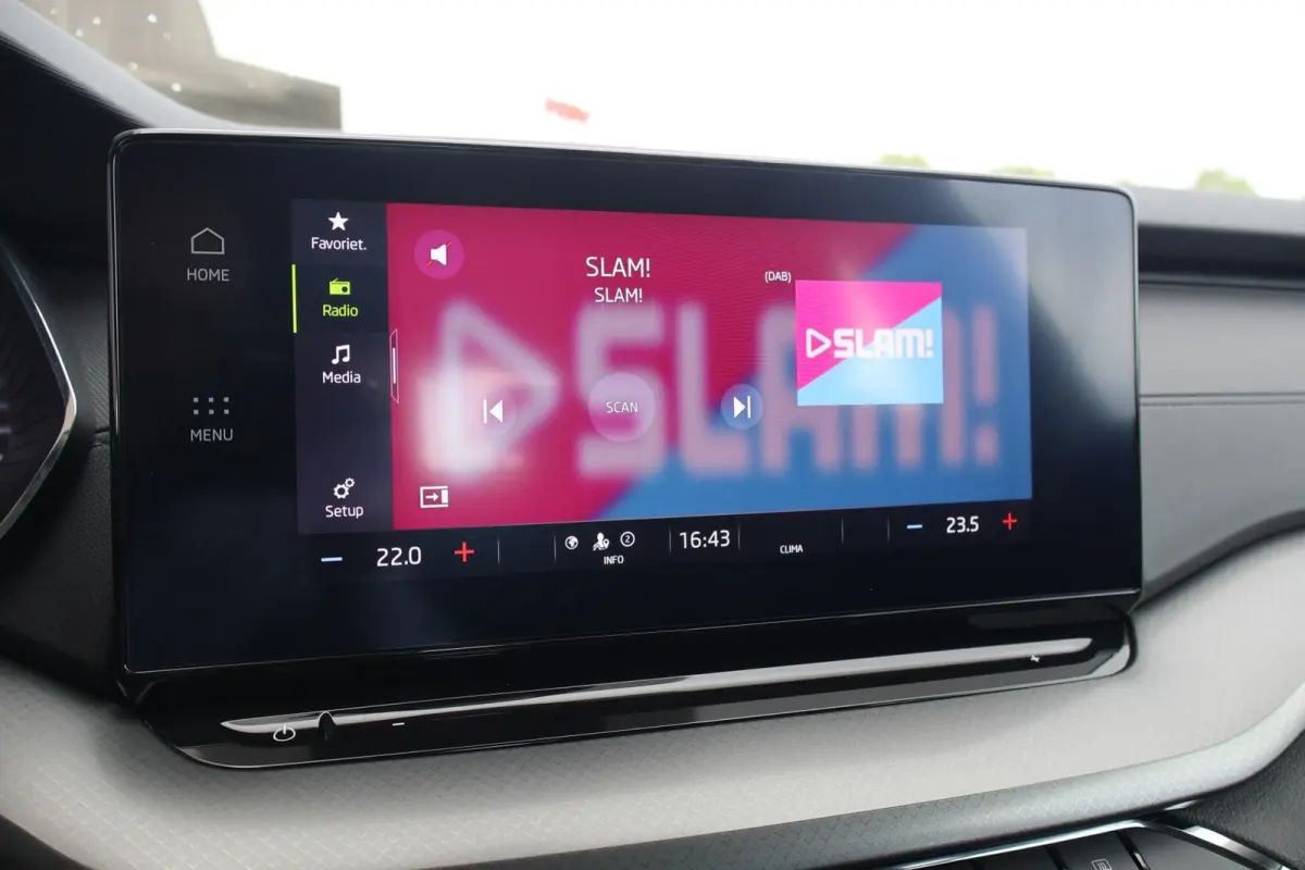1.0 TSI 110pk Ambition | PDC | Navigatie | Carplay | Cruise Control