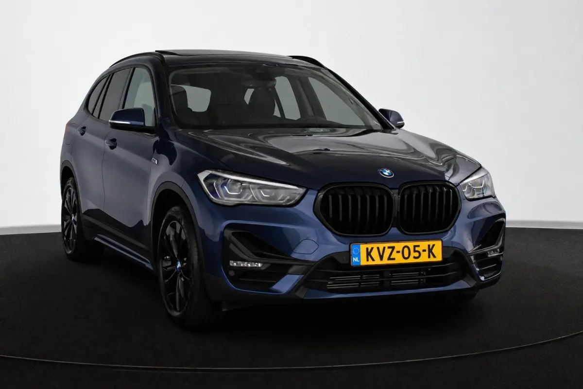 xDrive25e Sport Line Panoramadak Stoelverwarming Head-Up Memory