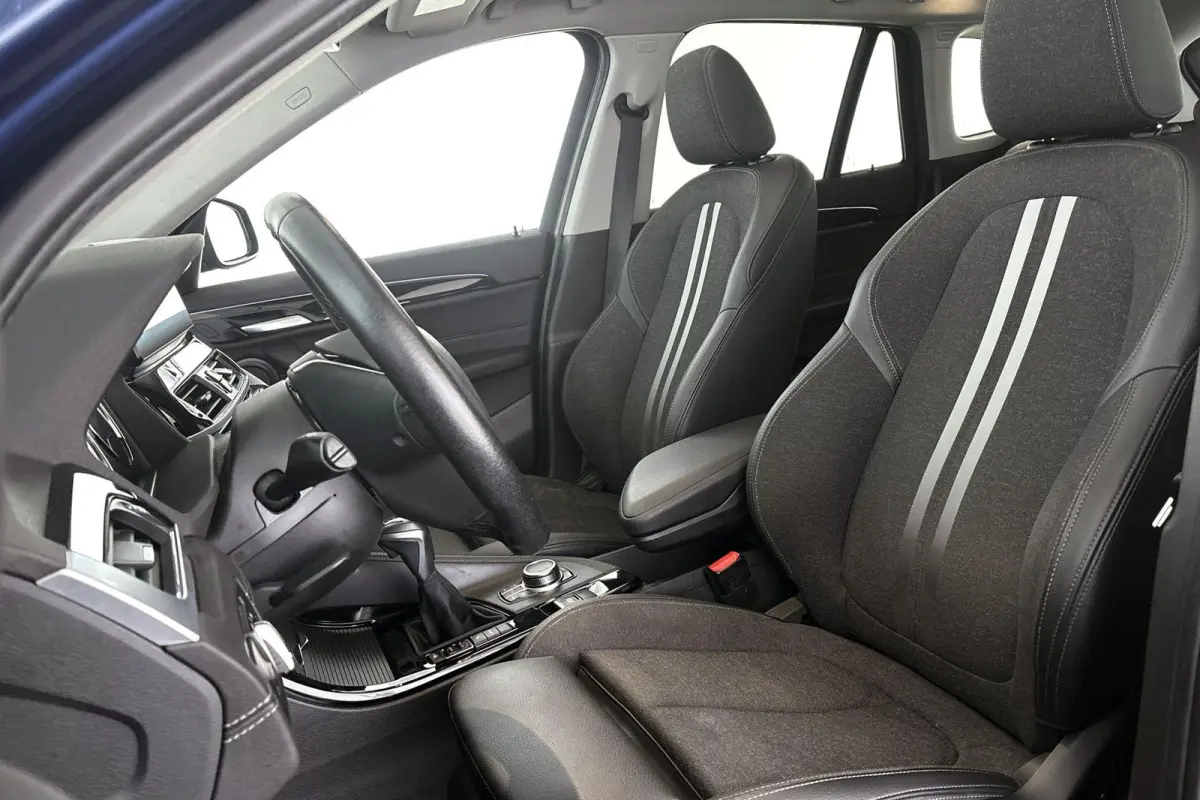 xDrive25e Sport Line Panoramadak Stoelverwarming Head-Up Memory