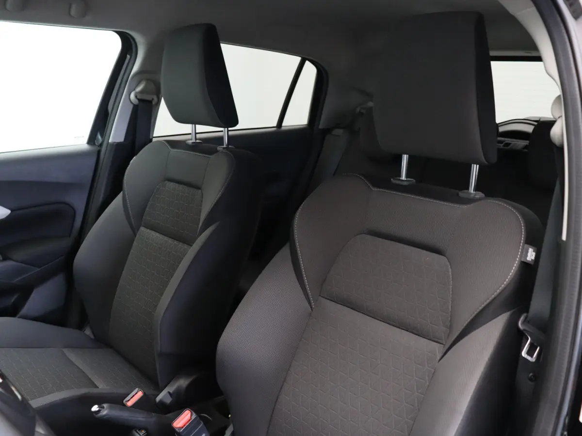 1.2 Comfort Smart Hybrid | Led | Stoelverwarming | All season | Apple carplay & Android auto |