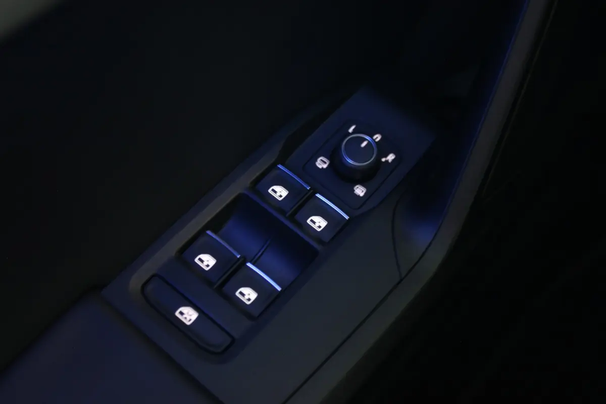 1.4 TSI eHybrid PHEV FR SOH 92% | Trekhaak | Camera | Eibach | Adapt. Cruise | Carplay | Navi | Bluetooth | 19" LMV | PDC V+A