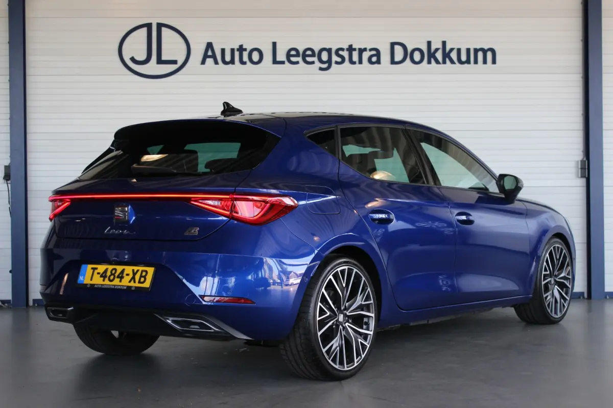 1.4 TSI eHybrid PHEV FR SOH 92% | Trekhaak | Camera | Eibach | Adapt. Cruise | Carplay | Navi | Bluetooth | 19" LMV | PDC V+A