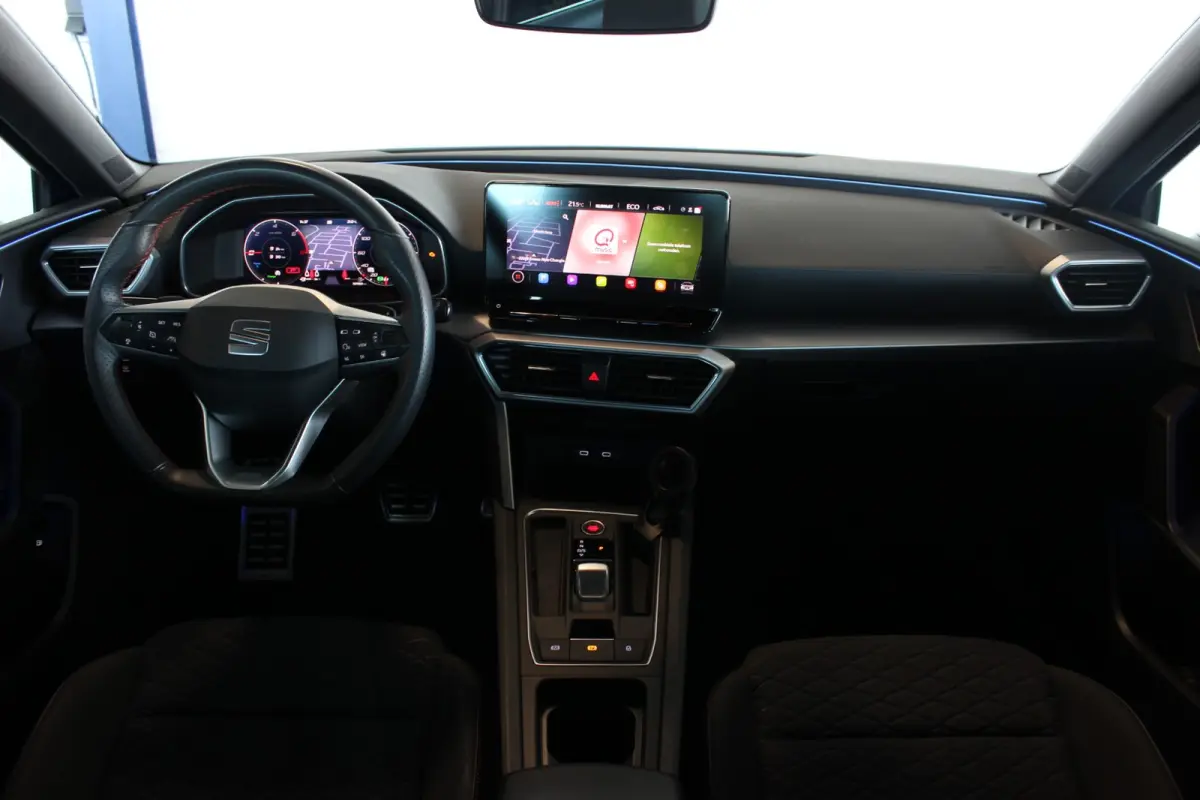 1.4 TSI eHybrid PHEV FR SOH 92% | Trekhaak | Camera | Eibach | Adapt. Cruise | Carplay | Navi | Bluetooth | 19" LMV | PDC V+A
