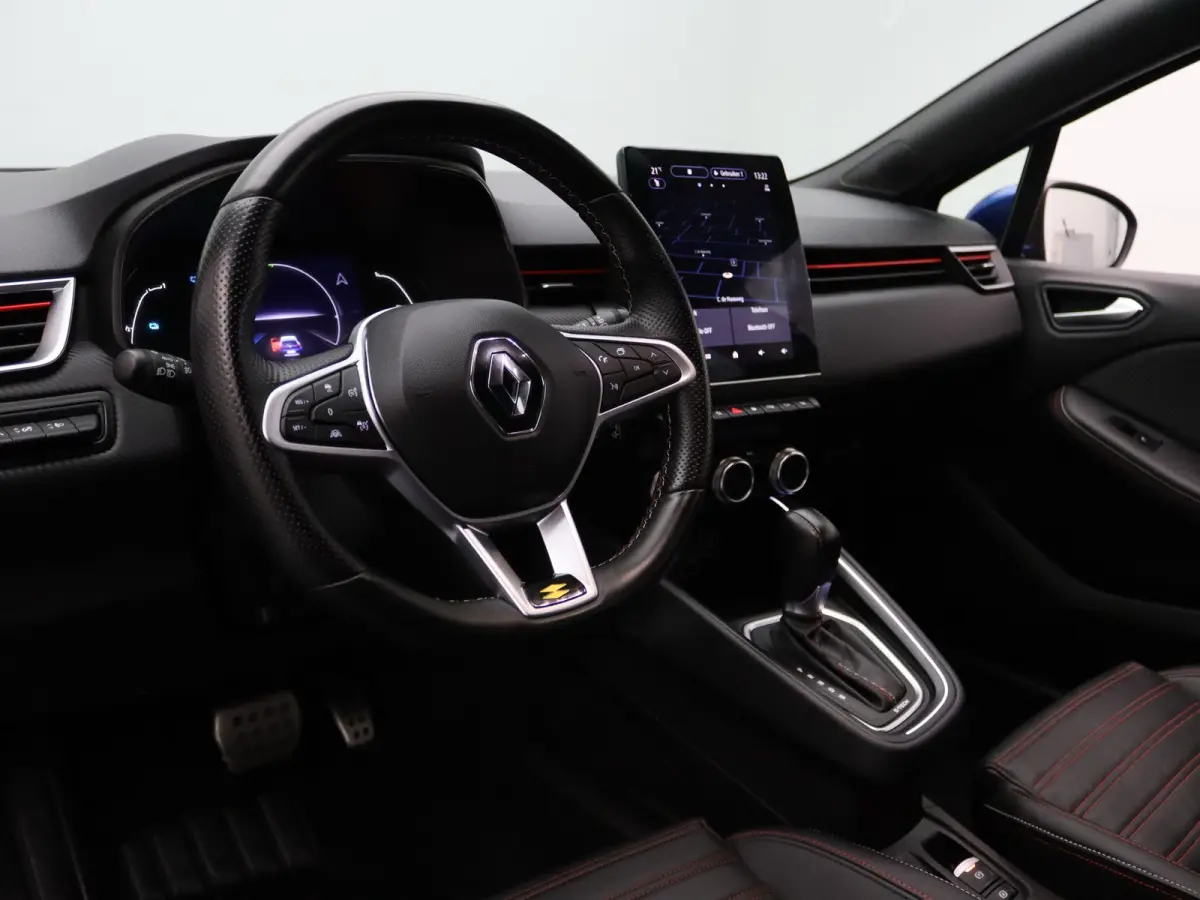 145pk E-Tech Hybrid R.S. Line Apple Carplay/Android Auto | Climate
