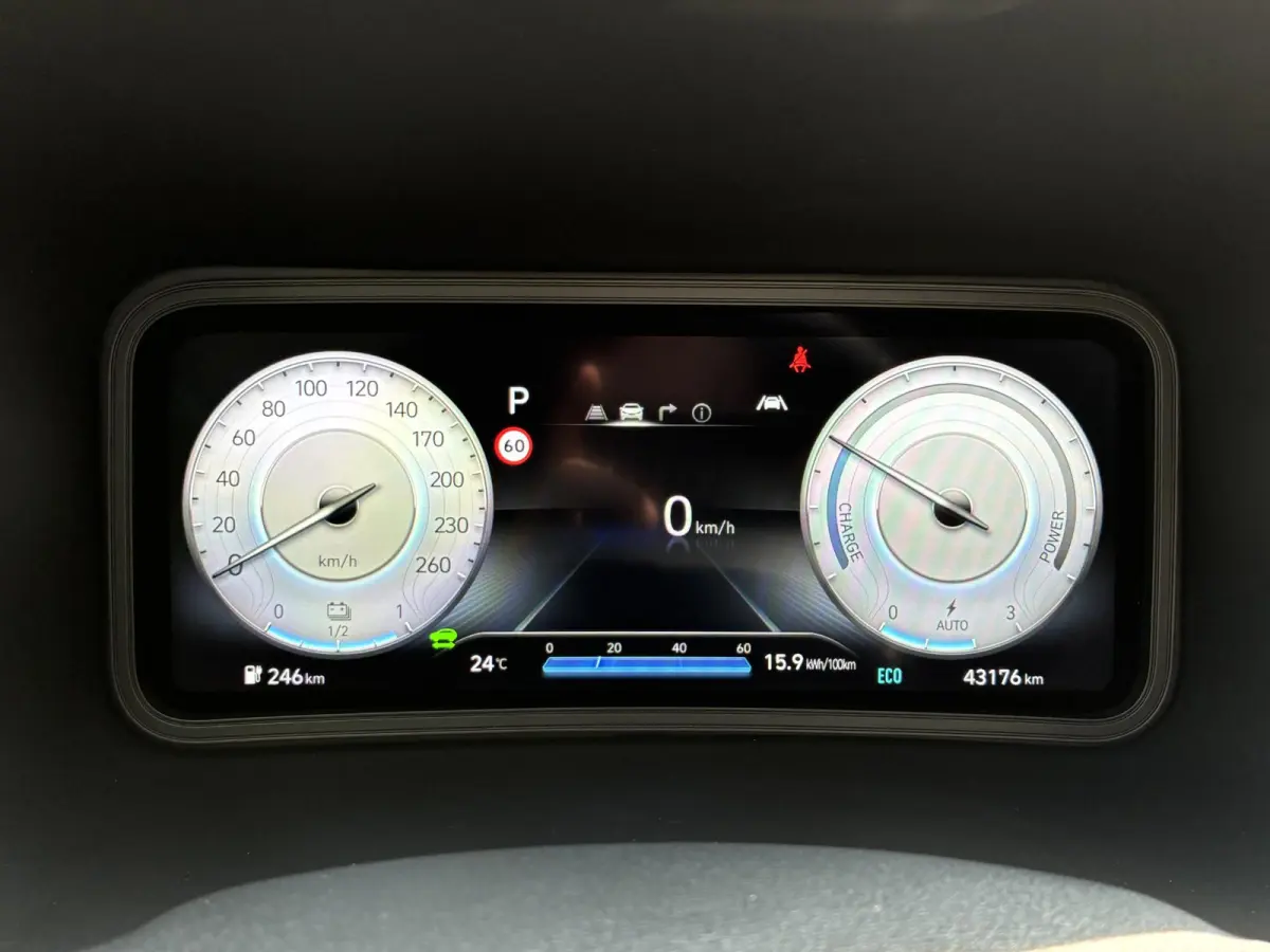 EV Fashion 39 kWh / SOH 100% / Stuur-/Stoelverwarming / Navigatie / Apple Carplay/Android Auto / Achteruitrijcamera / Krell audio / 3-fase /