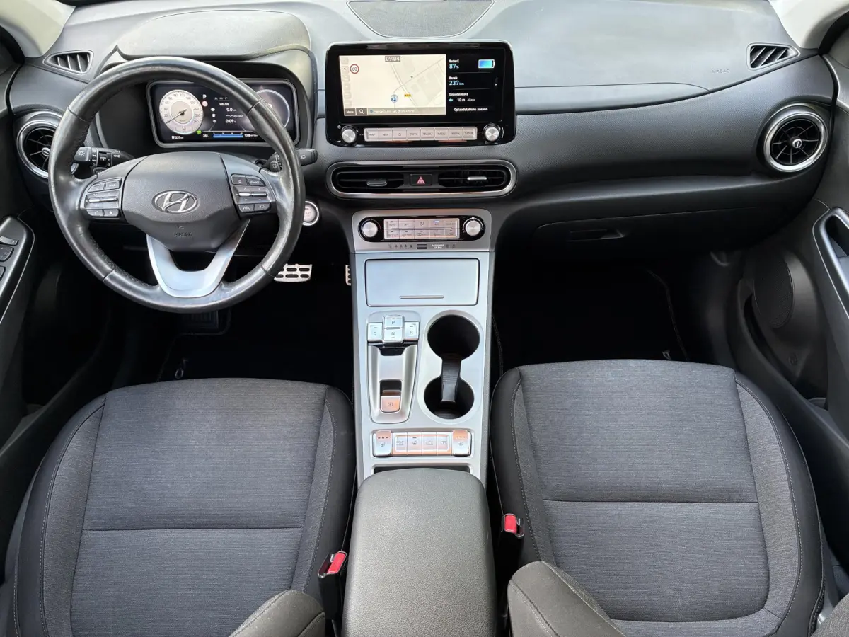 EV Fashion 39 kWh / SOH 100% / Stuur-/Stoelverwarming / Navigatie / Apple Carplay/Android Auto / Achteruitrijcamera / Krell audio / 3-fase /
