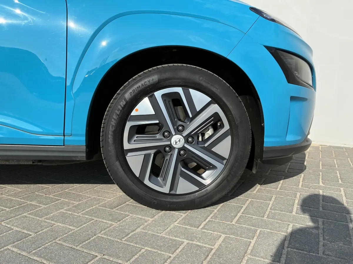 EV Fashion 39 kWh / SOH 100% / Stuur-/Stoelverwarming / Navigatie / Apple Carplay/Android Auto / Achteruitrijcamera / Krell audio / 3-fase /