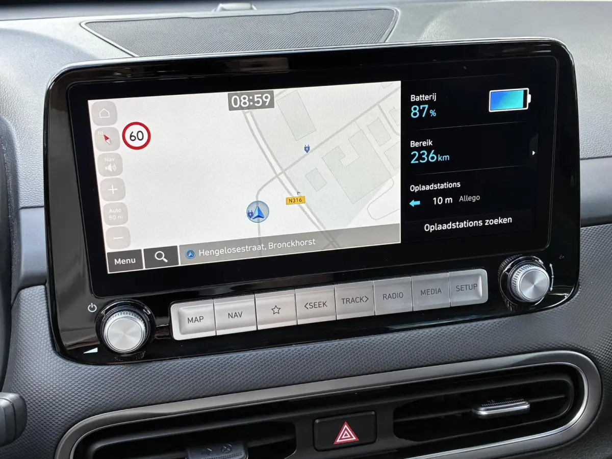 EV Fashion 39 kWh / SOH 100% / Stuur-/Stoelverwarming / Navigatie / Apple Carplay/Android Auto / Achteruitrijcamera / Krell audio / 3-fase /
