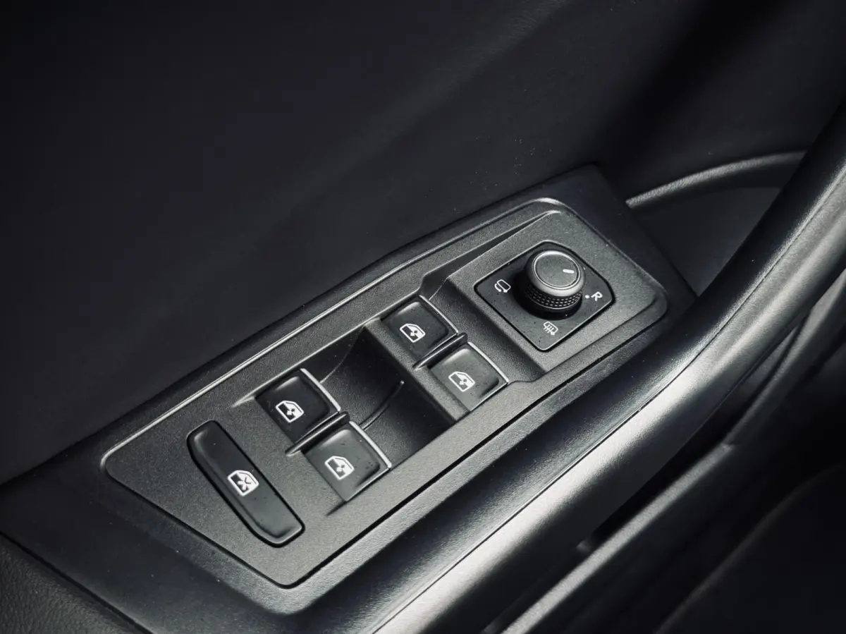 1.5 TSI R-Line Beats|Pano|Keyless|Dodehoek