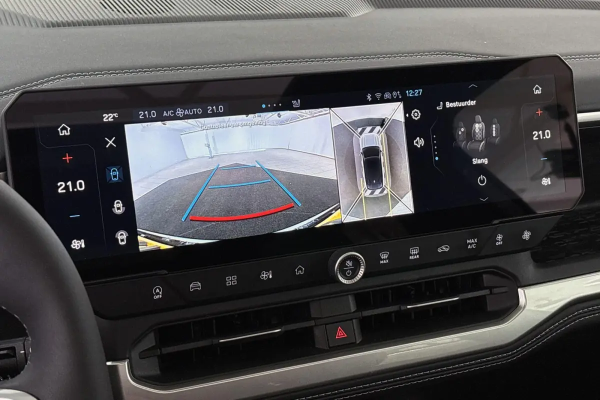 1.2 e-Hybrid First Edition Panoramadak 360 Camera Massage