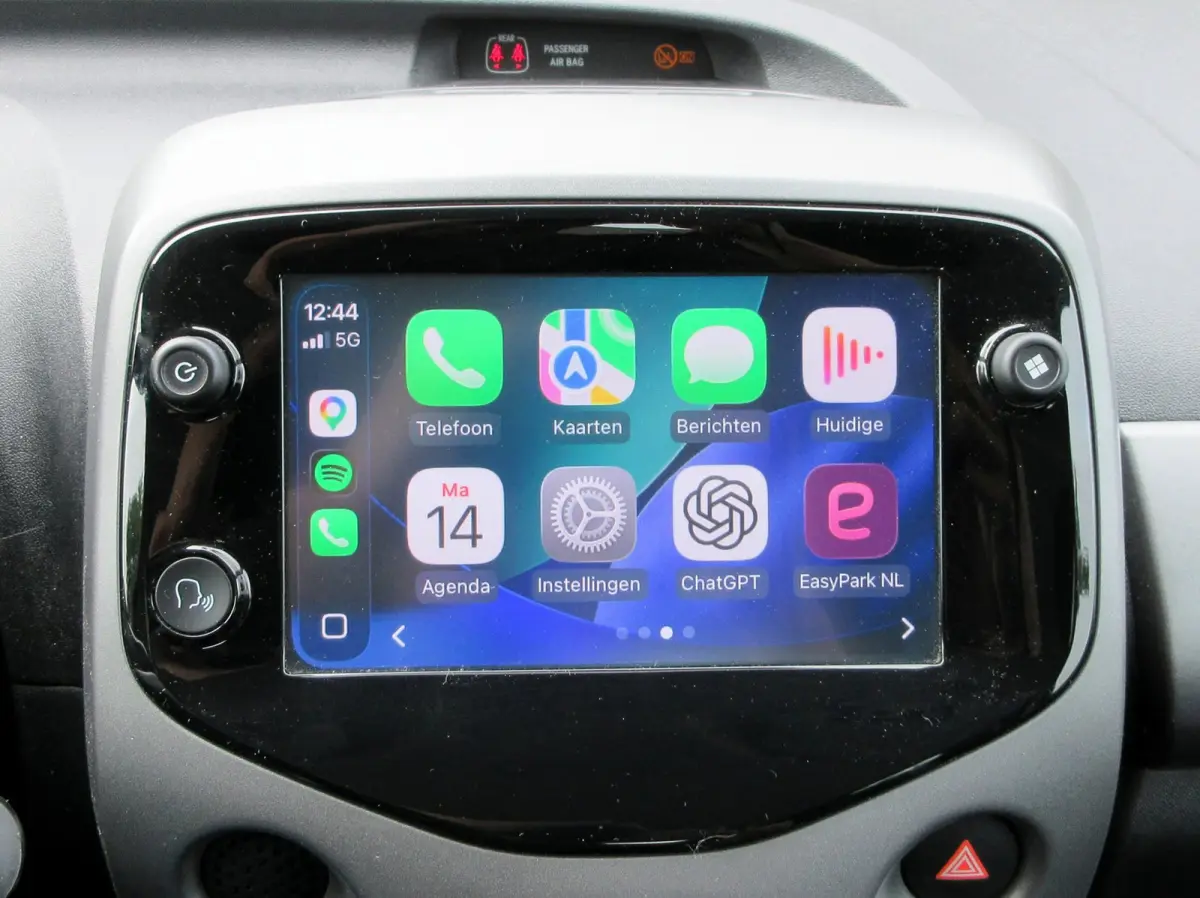 1.0 VVT-i x 5-drs * Camera * Carplay *
