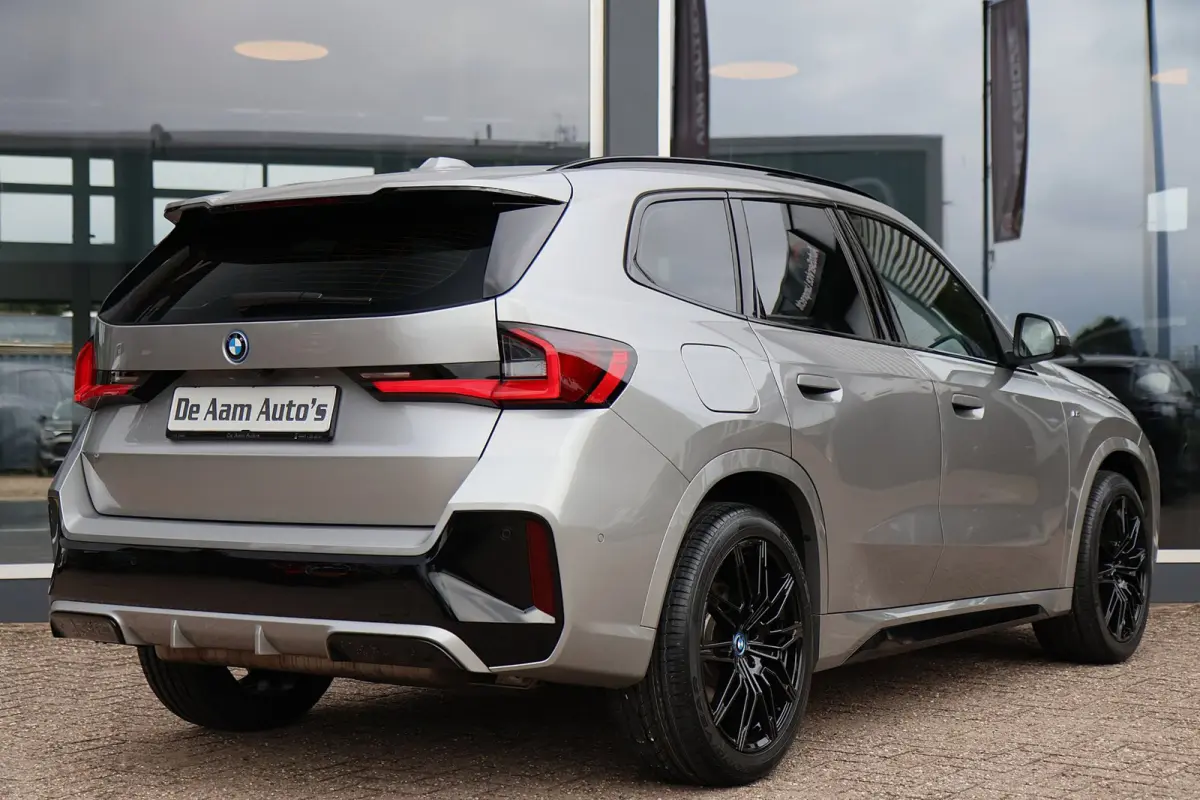 XDrive25e M-sport 19 inch Black Edition