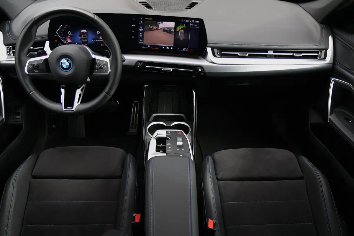 XDrive25e M-sport 19 inch Black Edition