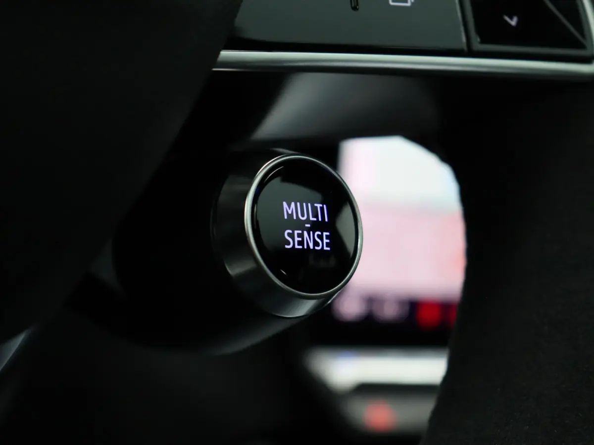 E-Tech full hybrid 200pk esprit Alpine | Vijf jaar garantie | Panoramisch dak | Harman Kardon | HUD | 360 graden camera |