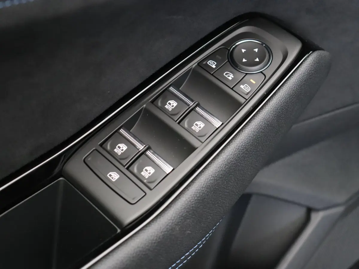 E-Tech full hybrid 200pk esprit Alpine | Vijf jaar garantie | Panoramisch dak | Harman Kardon | HUD | 360 graden camera |