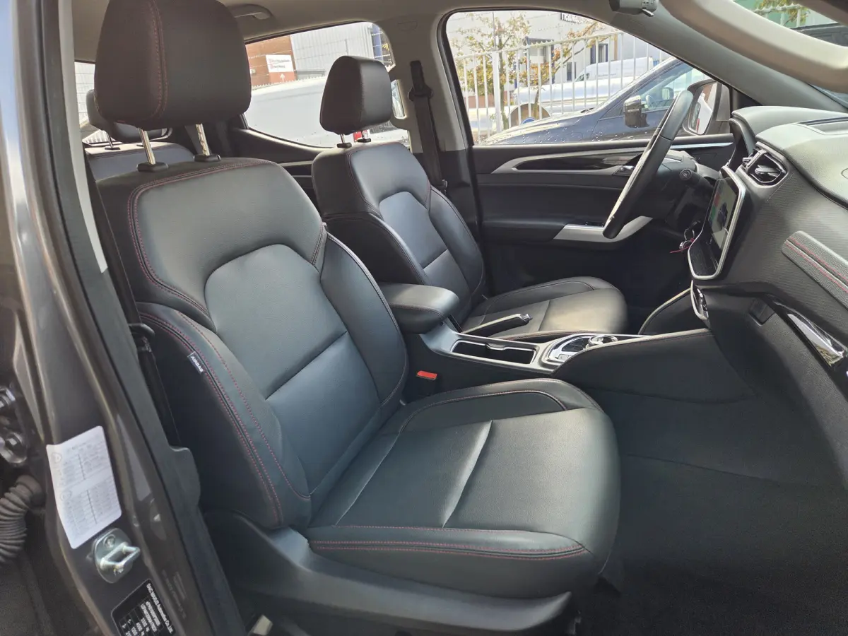 EV 89 kWh Dubbel Cabine Zwart leer  ECC Airco Verwarmde stoelen