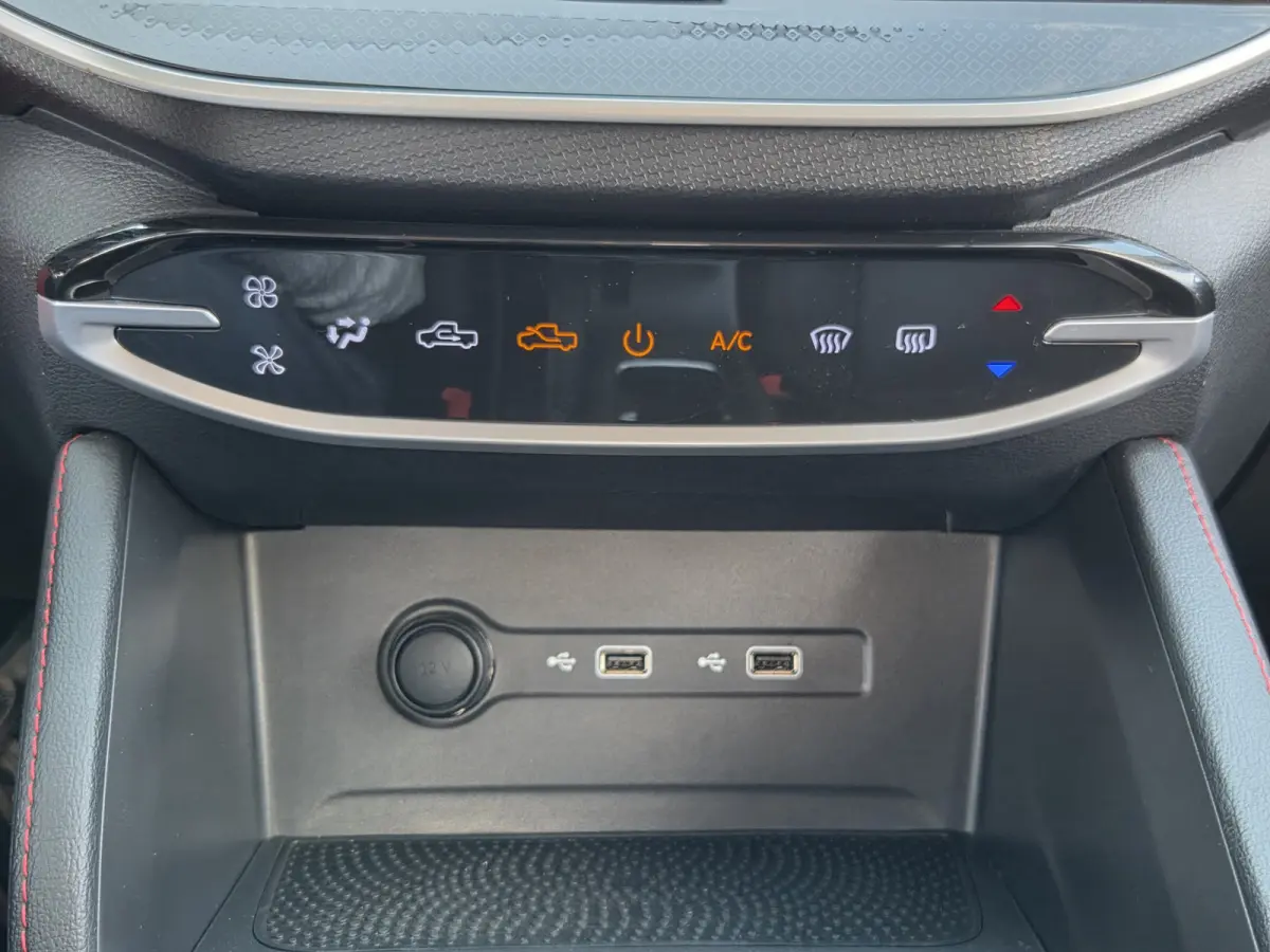 EV 89 kWh Dubbel Cabine Zwart leer  ECC Airco Verwarmde stoelen