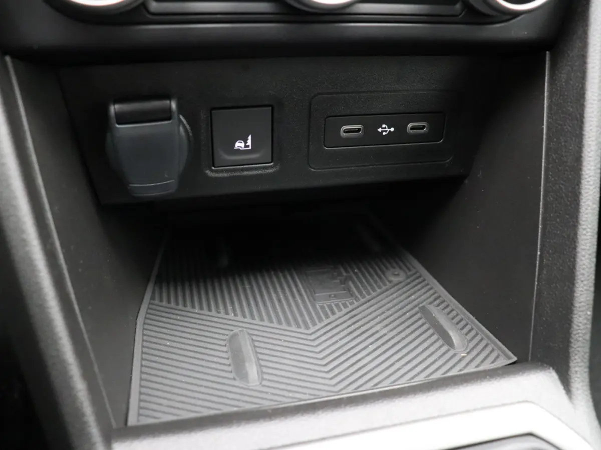 TCe 110pk limited edition | Climate control | Lichtmetalen velgen | Achteruitrijcamera |