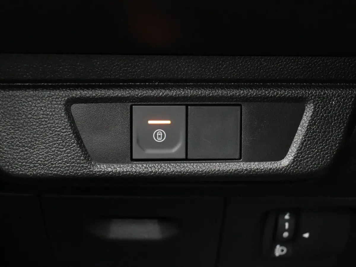 TCe 110pk limited edition | Climate control | Lichtmetalen velgen | Achteruitrijcamera |