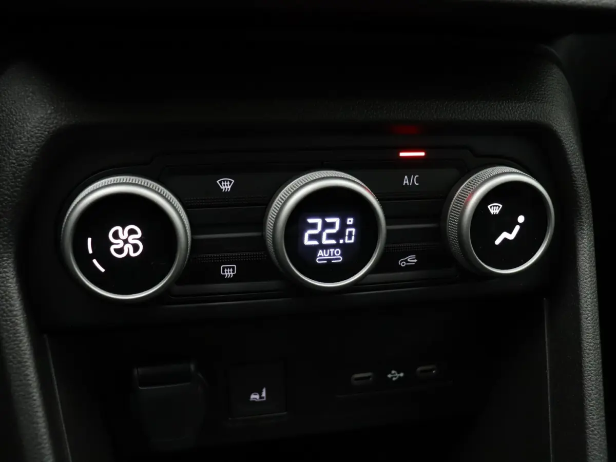 TCe 110pk limited edition | Climate control | Lichtmetalen velgen | Achteruitrijcamera |
