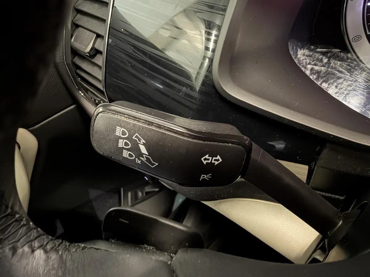 2.0 TSI 4x4 Style Business 7 PERSOONS Elektrische stoelen met geheugen Elek achterklep Navigatie