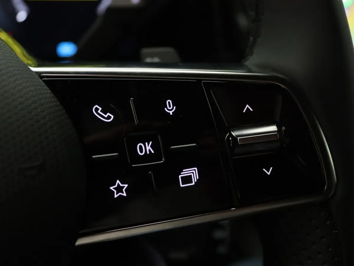Intense+ 87 kWh Apple Carplay/Android Auto | Climate