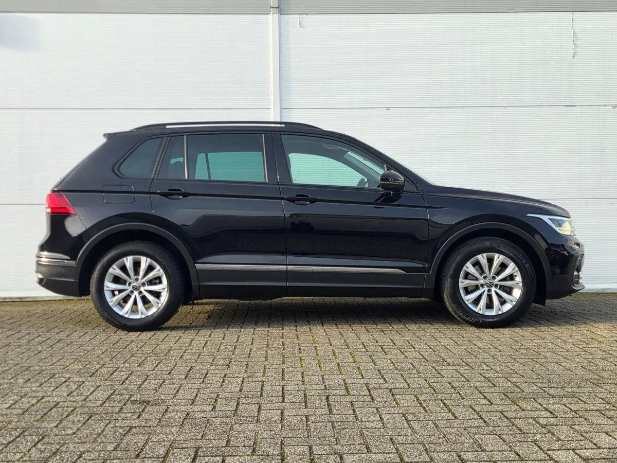 1.5 TSI Life Business | Airco (automatisch) | Cruise control adaptief met Stop&Go | DAB ontvanger