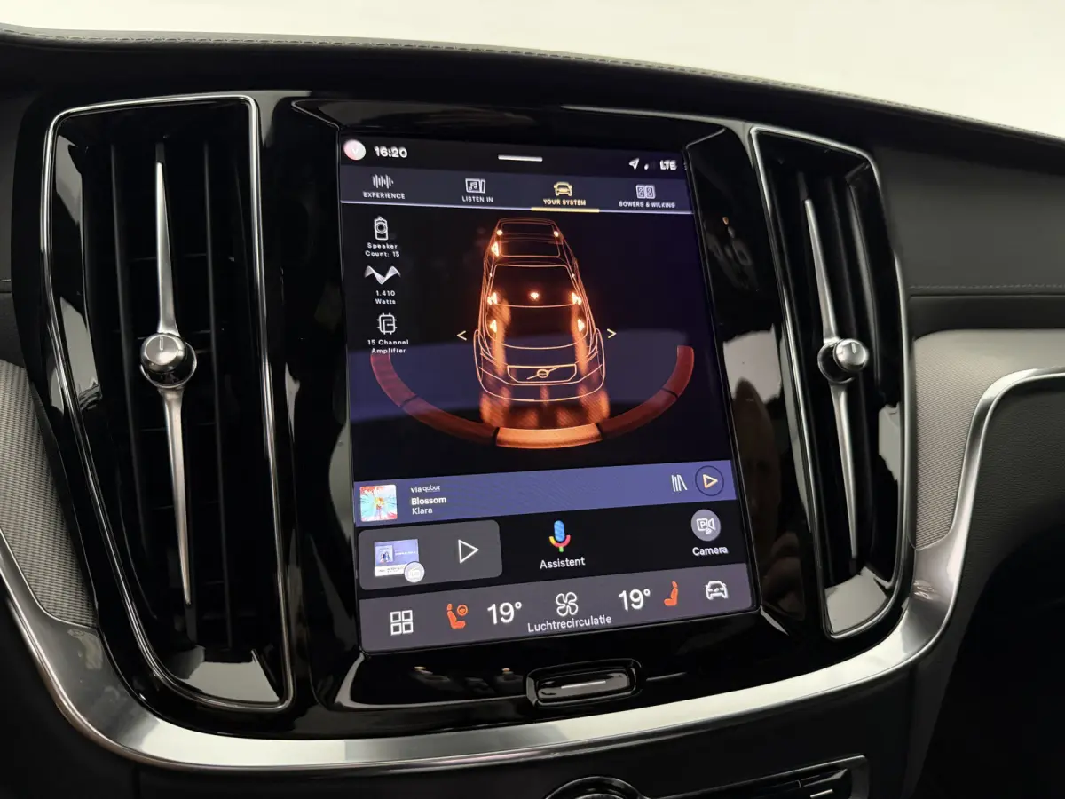 2.0 B4D R-Design | Black Edition | Pano | Memory | HuD | B&W | Virtual | 360° Camera | Carplay | Trekhaak